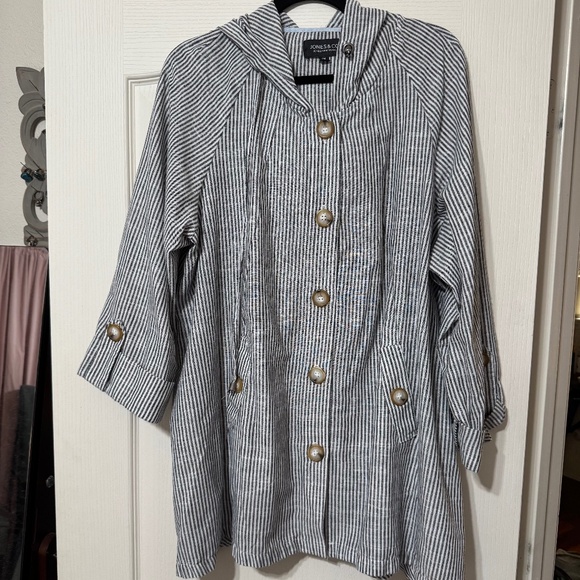Jones & Co Linen Button-Up with Hood - Picture 1 of 3